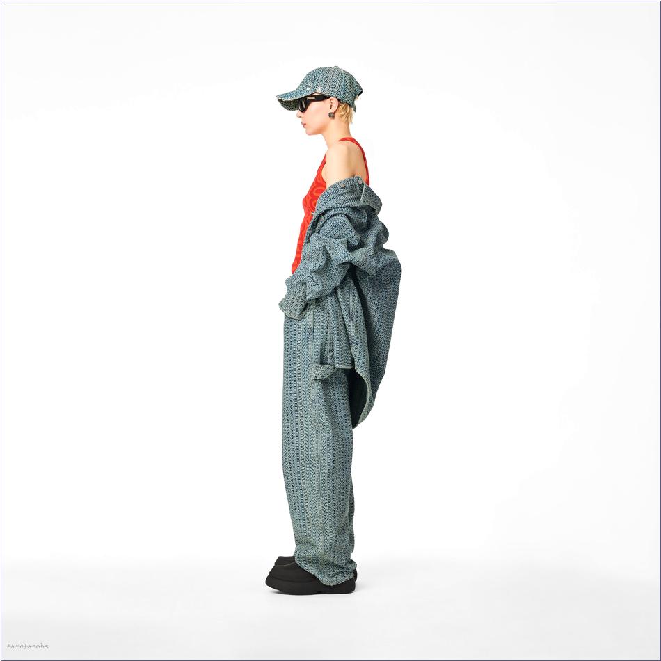  Marc Jacobs SUN FADED DENIM MARCDOWN/View All Marcdown/The Washed Monogram Oversized Jean